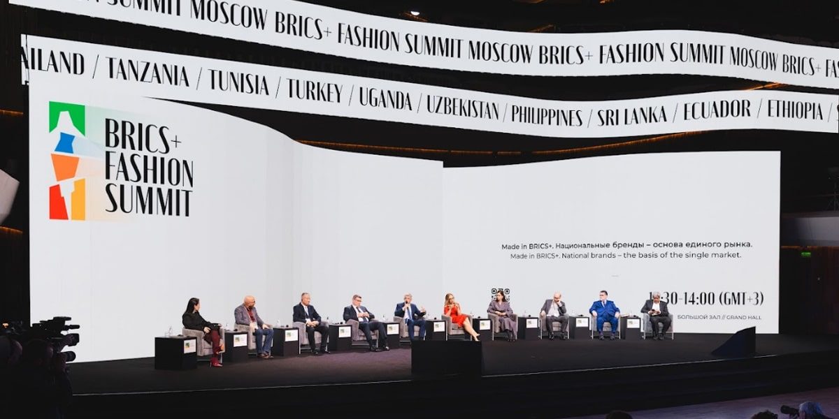 Exploring the Tech-Driven Transformation in the Fashion Industry