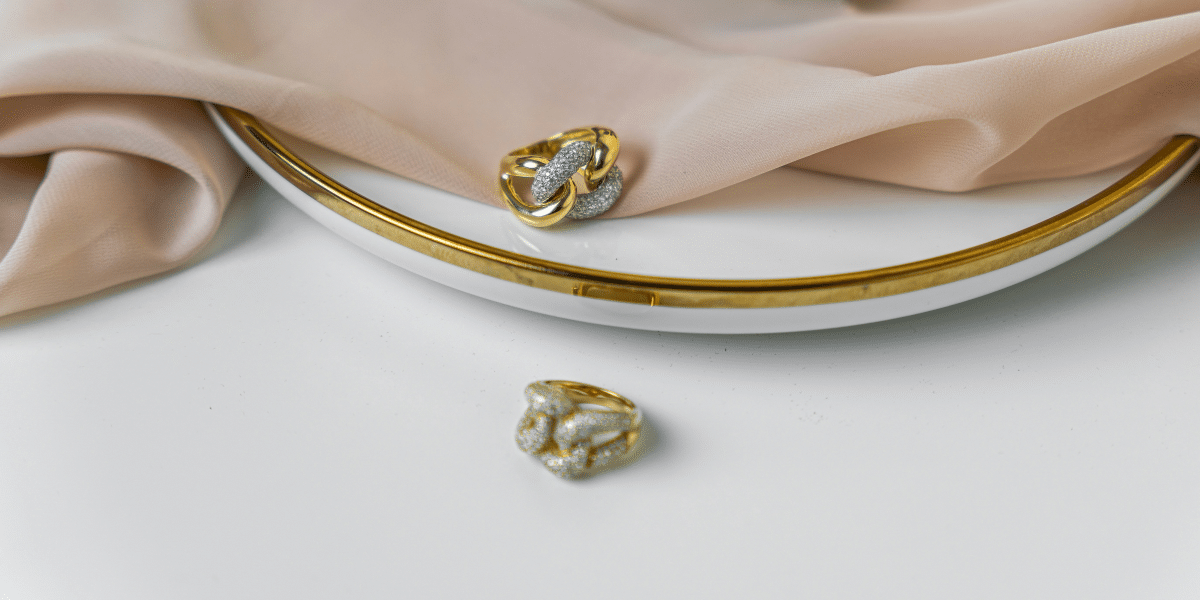 Leora Unveils a New Jewelry Collection: Discover Elegance at Leora.dk