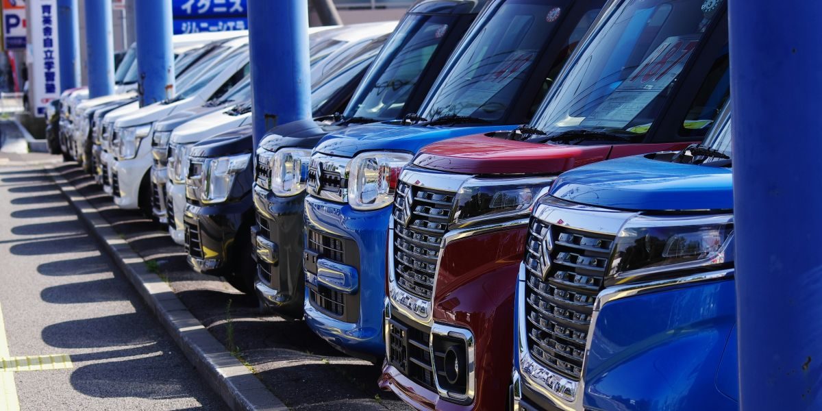 Ways to Stand Out in the Truck Sales Market