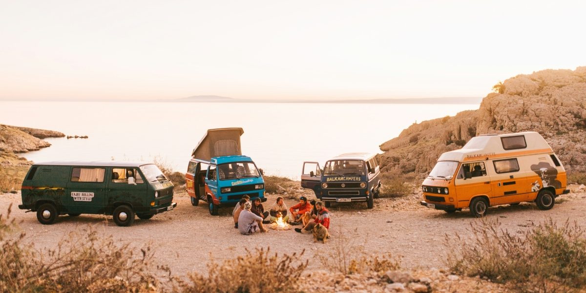 Ten Items to Put in Your Car. A Minimum Kit for Road Trips